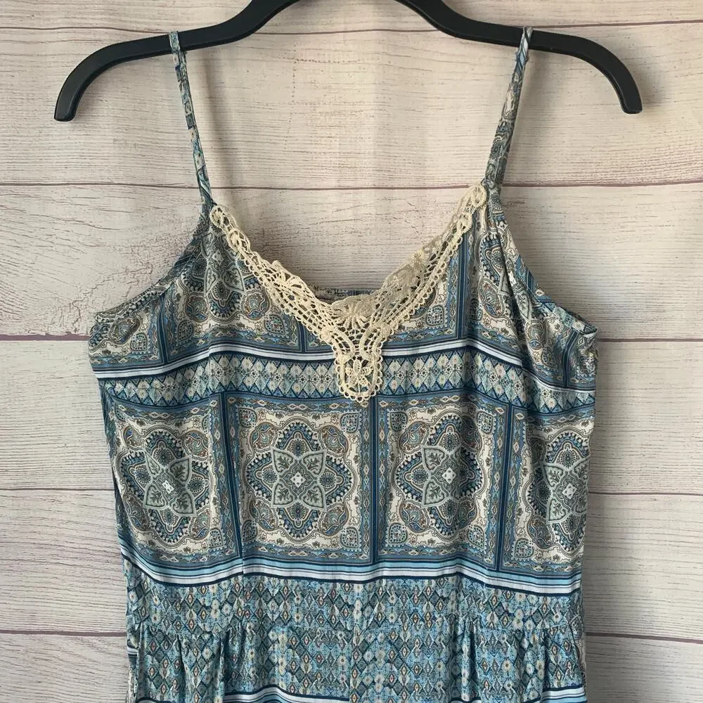 Alya Blue and Cream Paisley Medallion Romper with Crochet Lace Trim Size M
